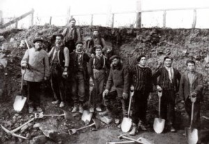 Fotos de algunos de los valencianos que emigraron a principios de siglo XX